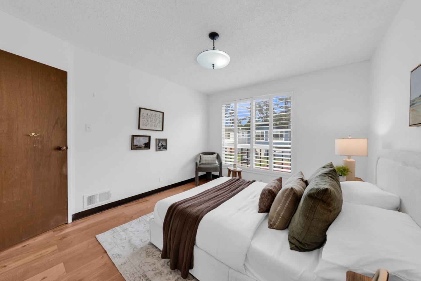 Detail Gallery Image 34 of 65 For 162 Eastridge Cir, Pacifica,  CA 94044 - 3 Beds | 2 Baths