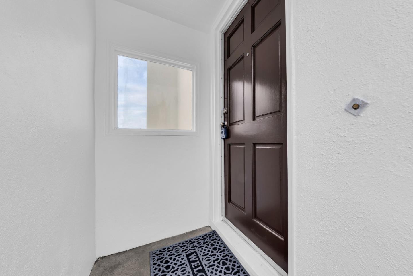 Detail Gallery Image 5 of 65 For 162 Eastridge Cir, Pacifica,  CA 94044 - 3 Beds | 2 Baths