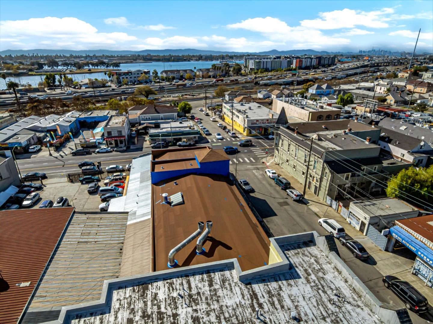 Detail Gallery Image 15 of 23 For 1200 E 12th St, Oakland,  CA 94606 - – Beds | – Baths