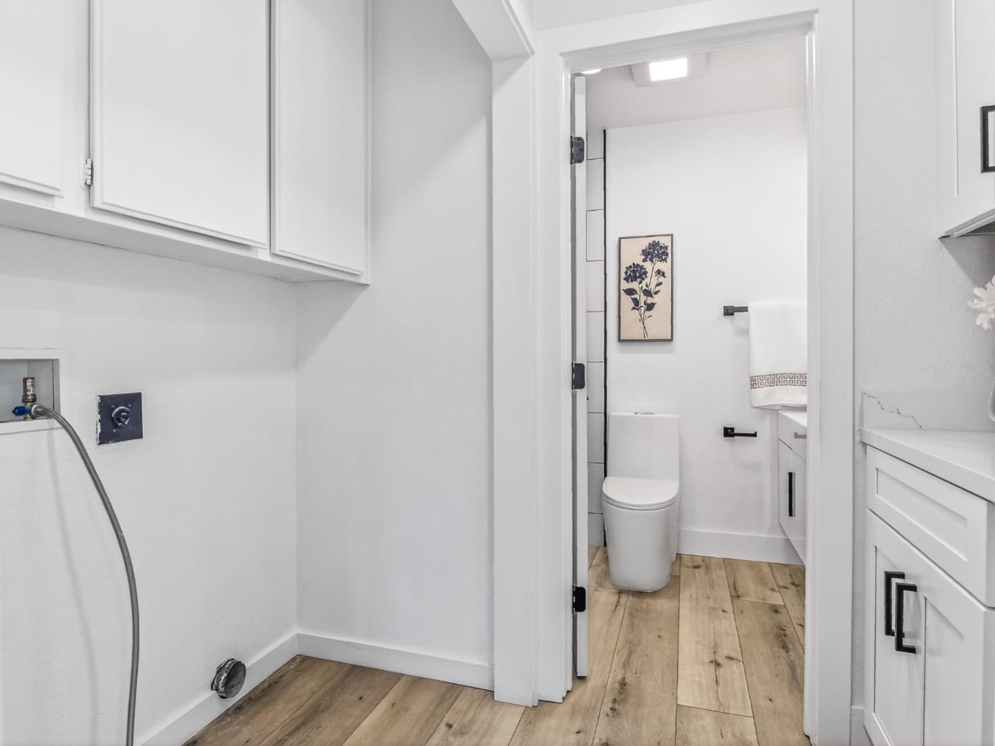 Detail Gallery Image 21 of 44 For 2084 Foxhall Loop, San Jose,  CA 95125 - 2 Beds | 2 Baths