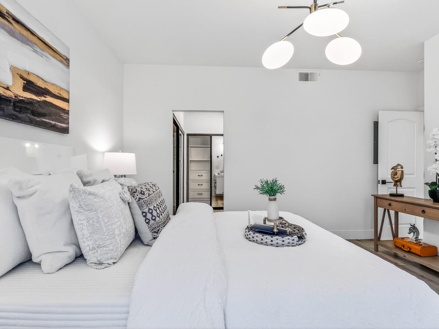 Detail Gallery Image 30 of 44 For 2084 Foxhall Loop, San Jose,  CA 95125 - 2 Beds | 2 Baths