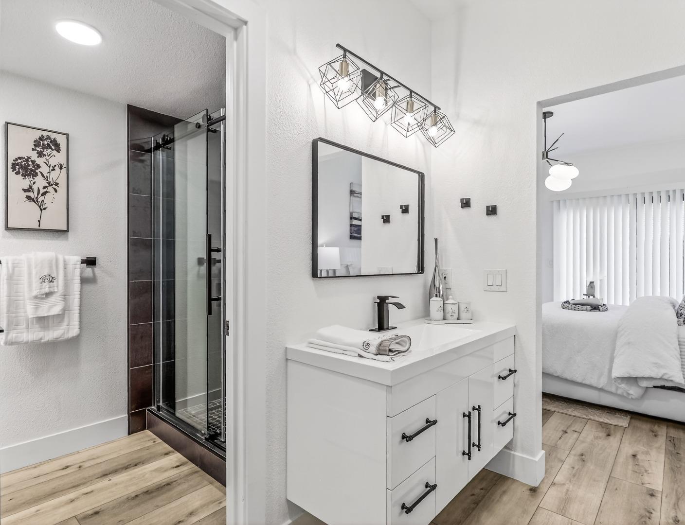 Detail Gallery Image 34 of 44 For 2084 Foxhall Loop, San Jose,  CA 95125 - 2 Beds | 2 Baths