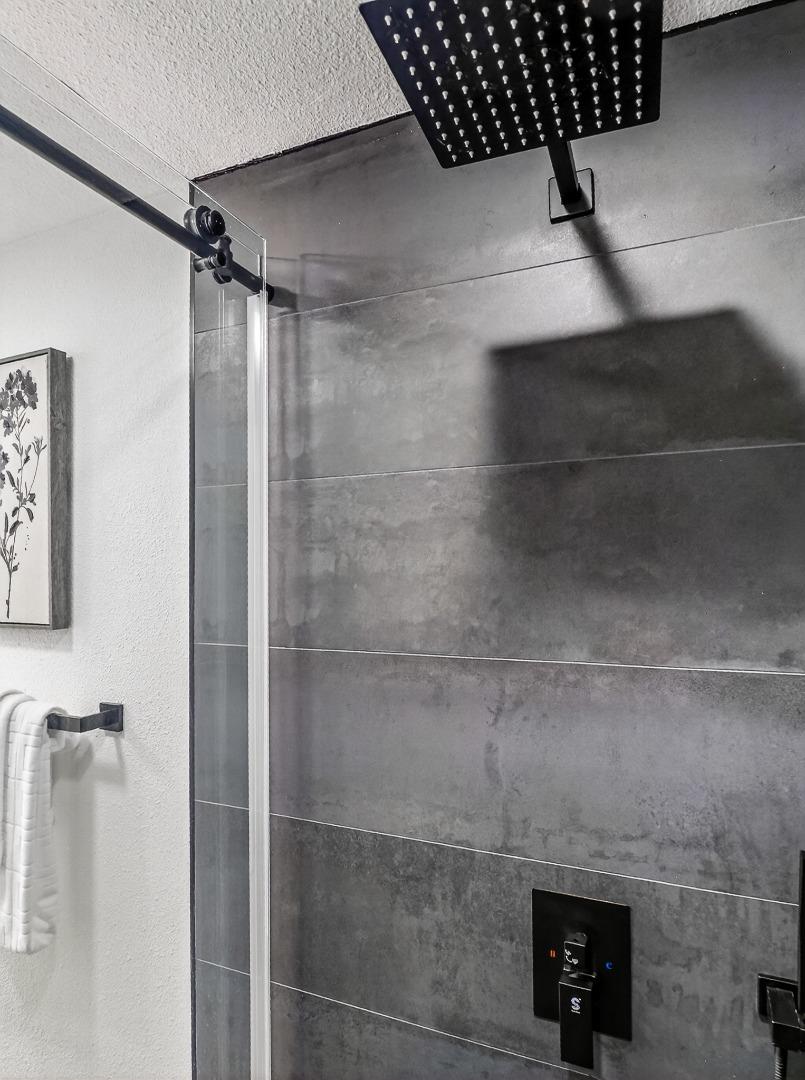 Detail Gallery Image 35 of 44 For 2084 Foxhall Loop, San Jose,  CA 95125 - 2 Beds | 2 Baths