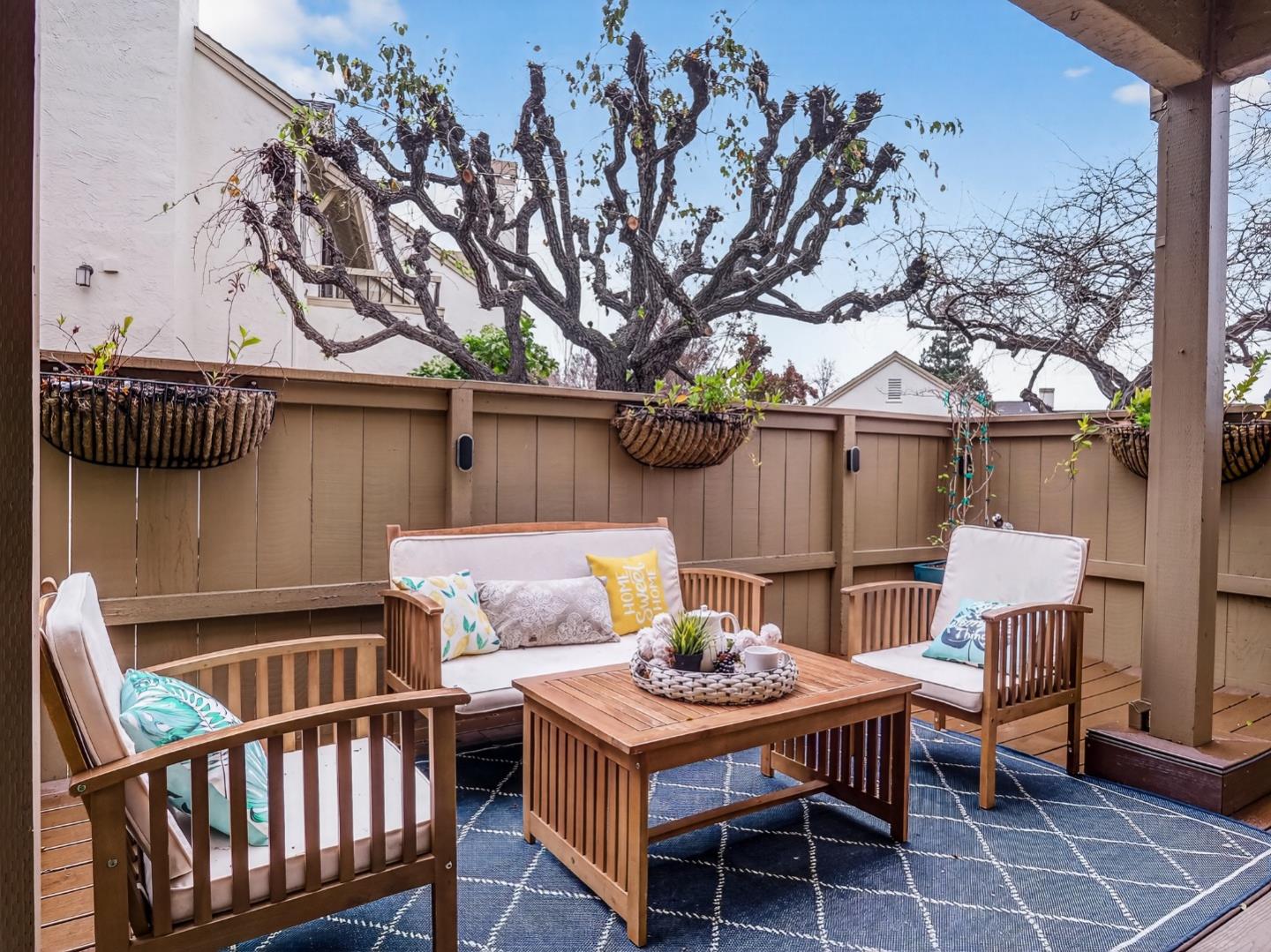 Detail Gallery Image 38 of 44 For 2084 Foxhall Loop, San Jose,  CA 95125 - 2 Beds | 2 Baths