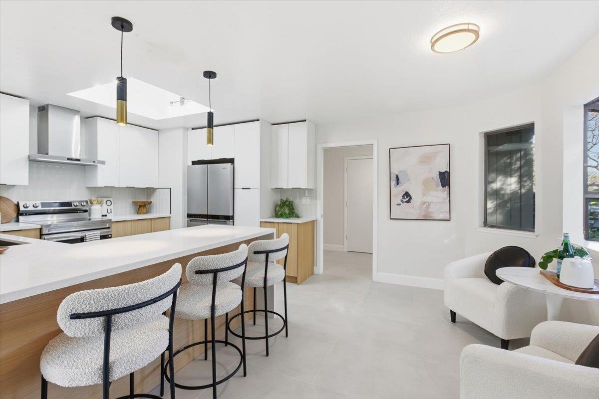 Detail Gallery Image 4 of 60 For 22851 Stonebridge St, Cupertino,  CA 95014 - 3 Beds | 2 Baths