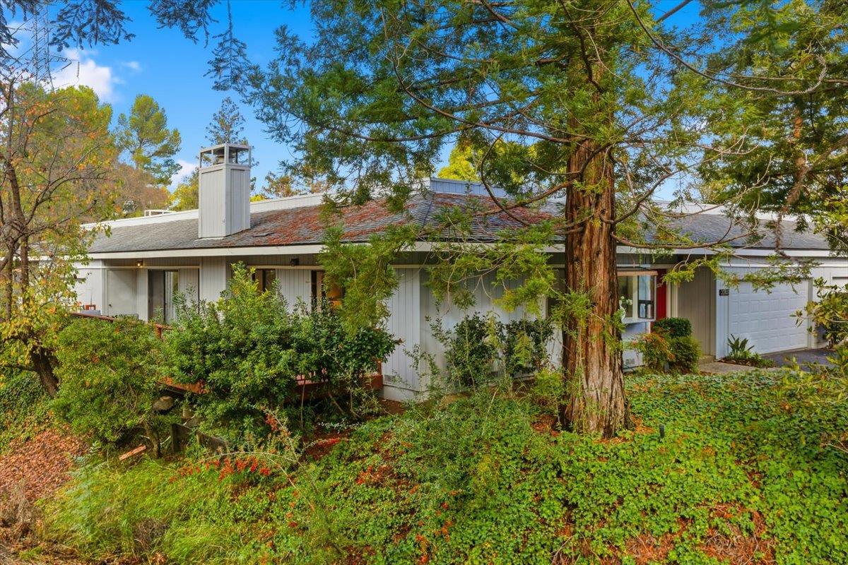 Detail Gallery Image 44 of 60 For 22851 Stonebridge St, Cupertino,  CA 95014 - 3 Beds | 2 Baths