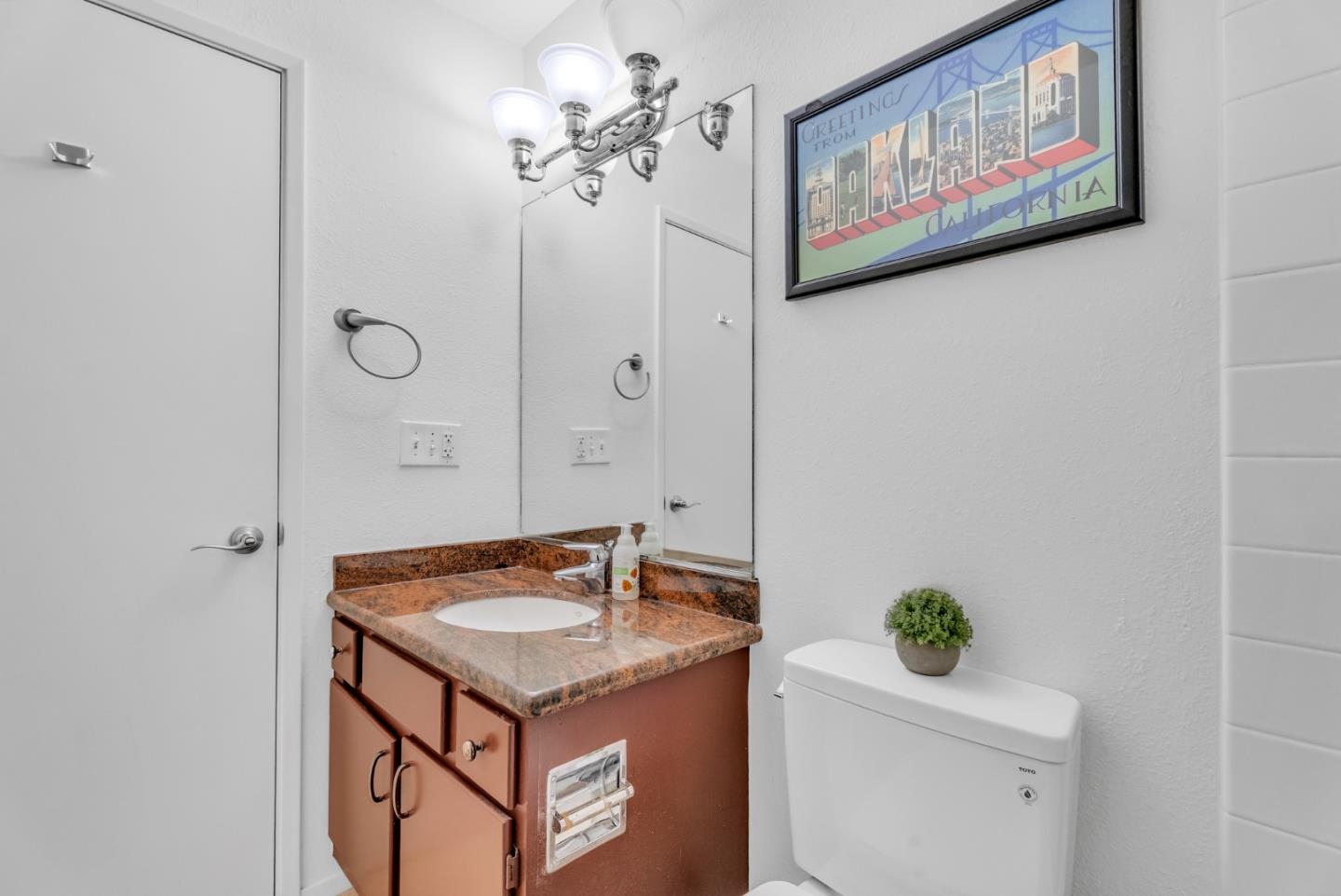 Detail Gallery Image 11 of 31 For 1930 Mission St #4,  San Francisco,  CA 94103 - 2 Beds | 1 Baths