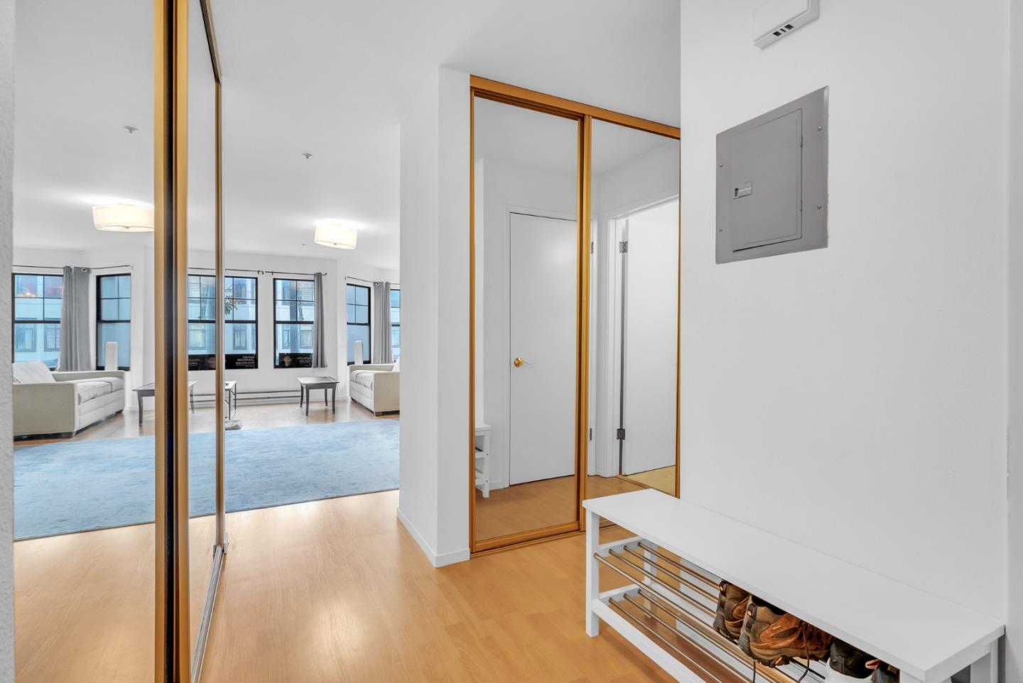 Detail Gallery Image 2 of 31 For 1930 Mission St #4,  San Francisco,  CA 94103 - 2 Beds | 1 Baths