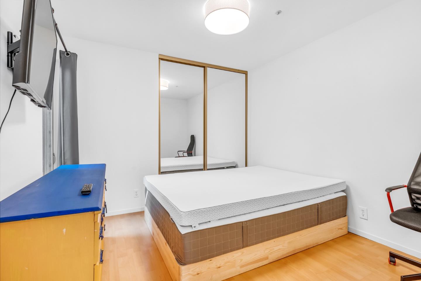 Detail Gallery Image 4 of 31 For 1930 Mission St #4,  San Francisco,  CA 94103 - 2 Beds | 1 Baths