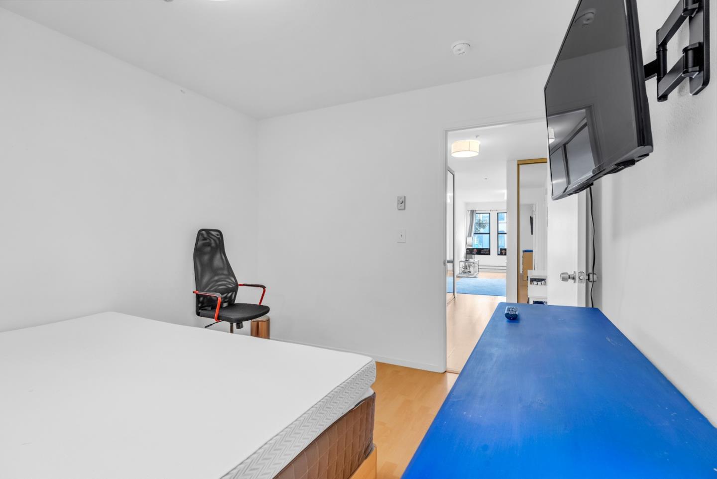 Detail Gallery Image 5 of 31 For 1930 Mission St #4,  San Francisco,  CA 94103 - 2 Beds | 1 Baths