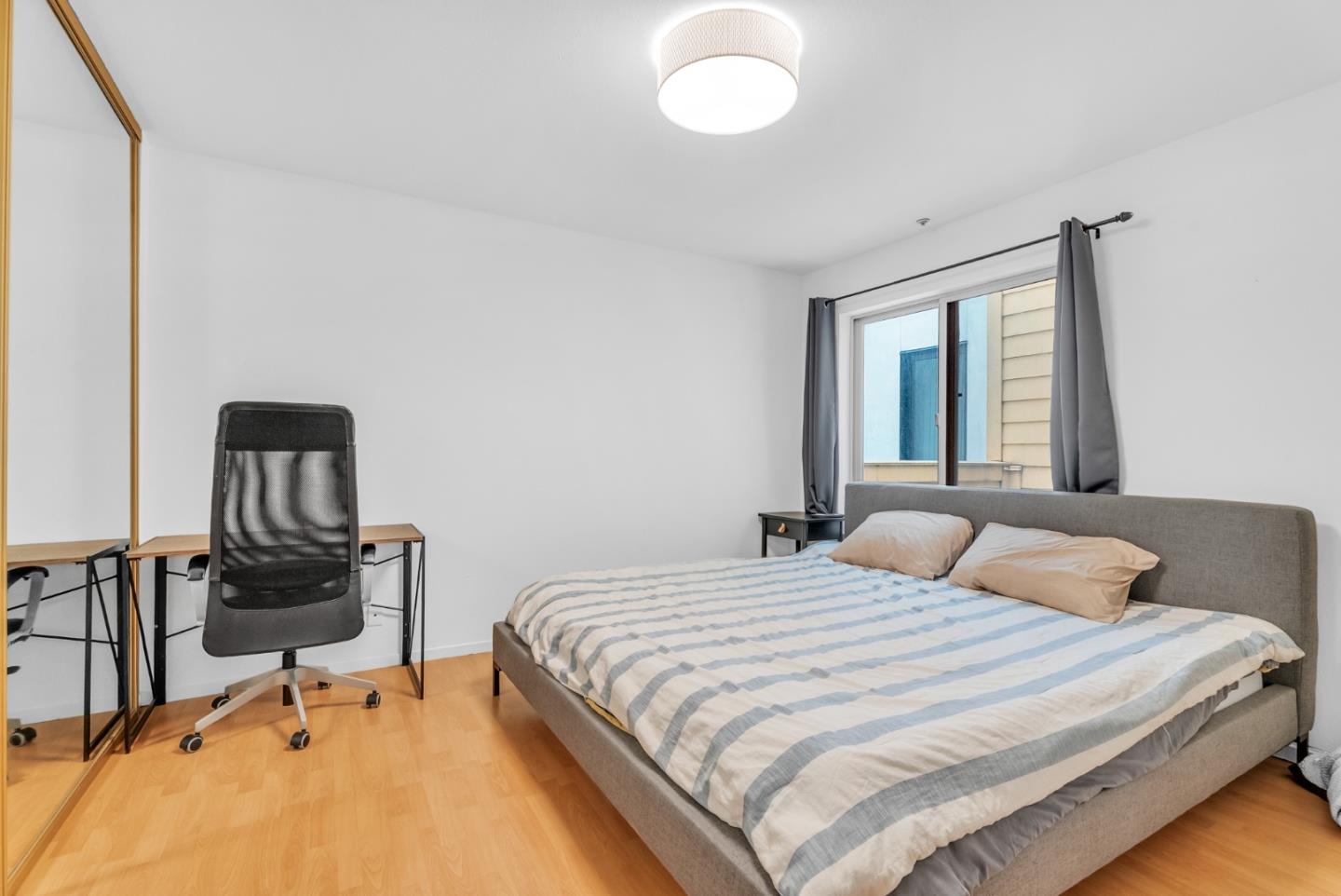 Detail Gallery Image 7 of 31 For 1930 Mission St #4,  San Francisco,  CA 94103 - 2 Beds | 1 Baths