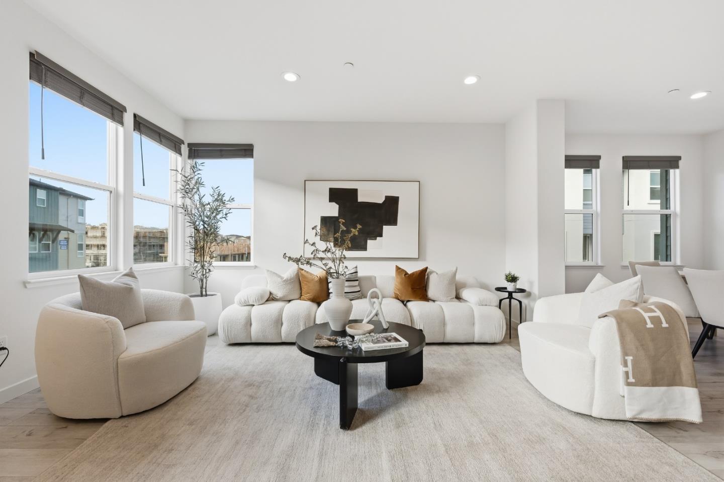 Front Image Thumbnail for ML82030232