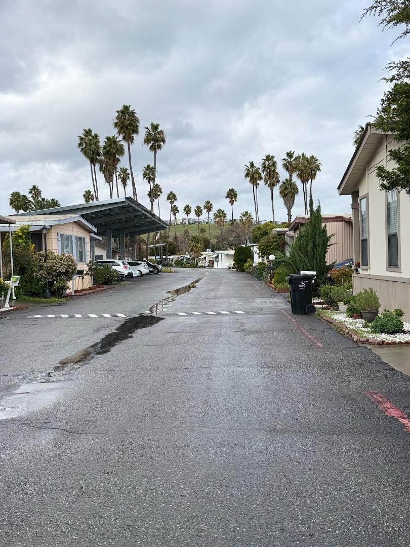 Detail Gallery Image 3 of 26 For 3637 Snell Ave #57,  San Jose,  CA 95136 - 4 Beds | 2 Baths