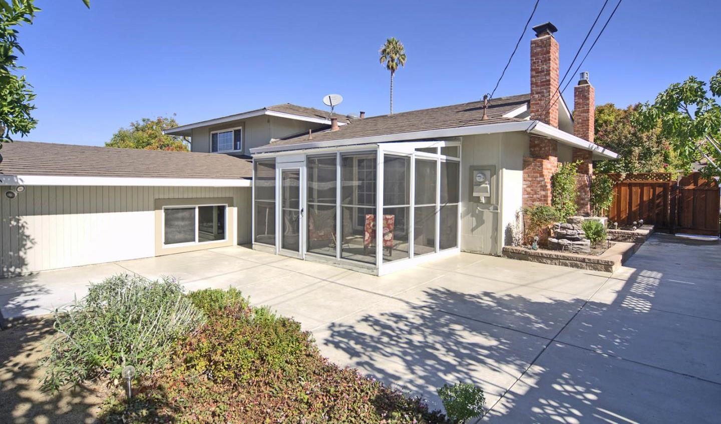 Detail Gallery Image 2 of 5 For 3384 Burgundy Dr, San Jose,  CA 95132 - 5 Beds | 3 Baths