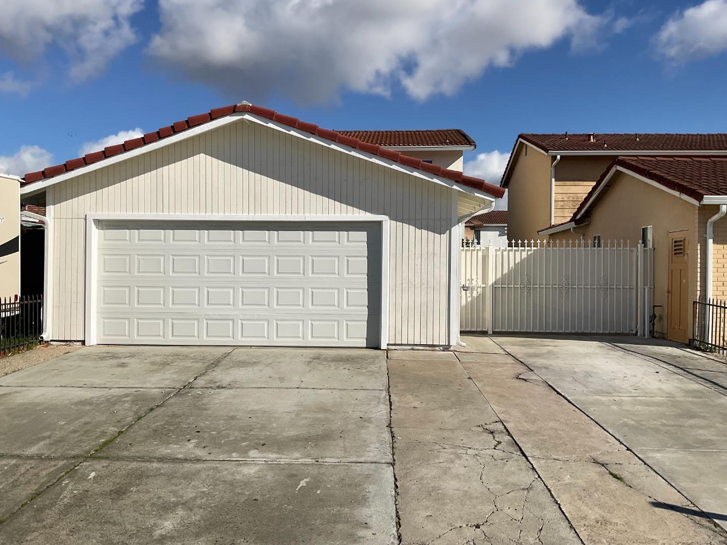 Front Image Thumbnail for ML82030241