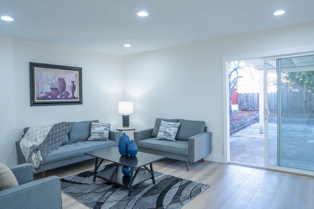 Detail Gallery Image 5 of 28 For 1582 Trieste Way, San Jose,  CA 95122 - 4 Beds | 2/1 Baths