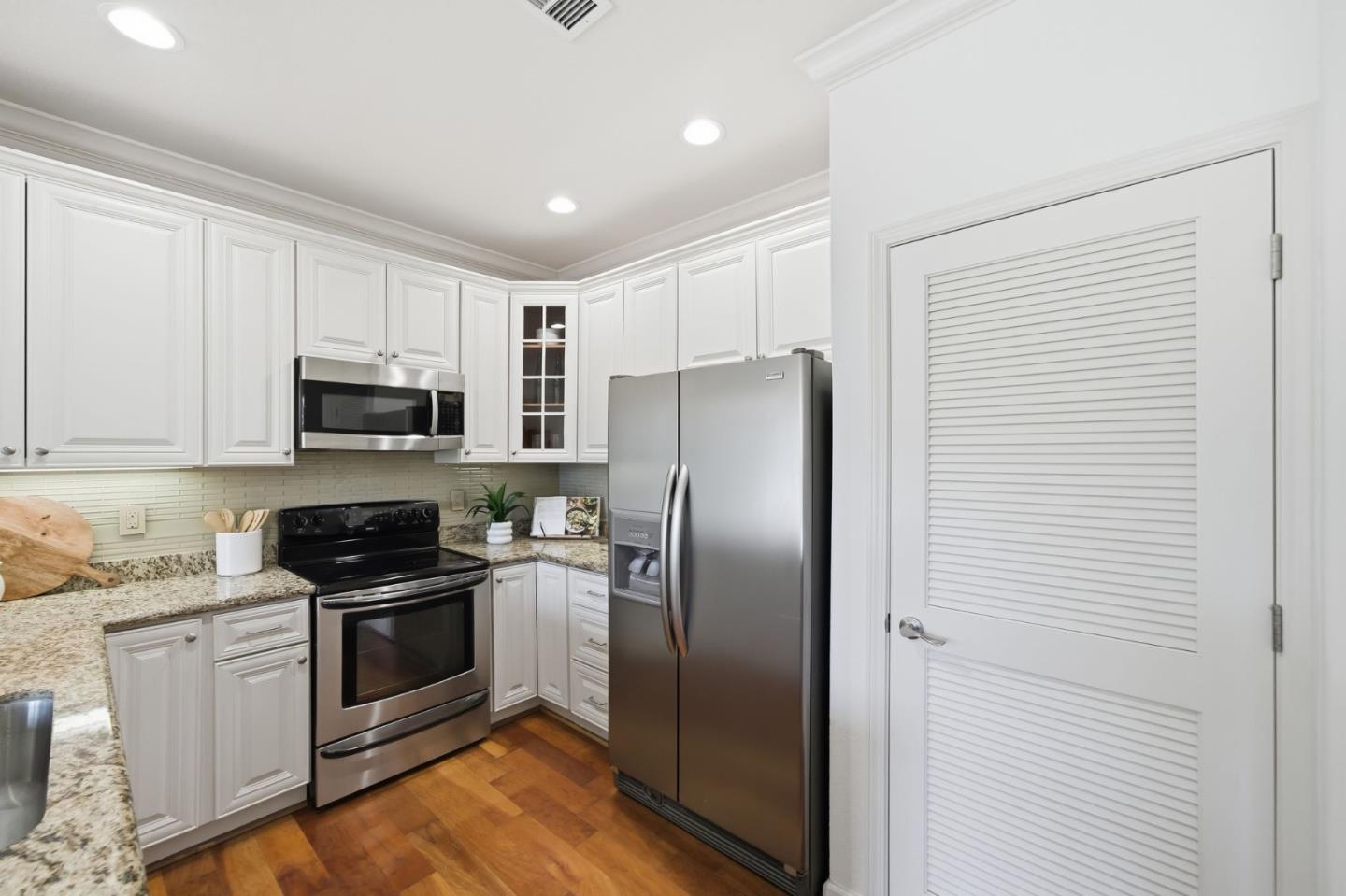 Photo #6: ML82030243 Listing: Photo #6