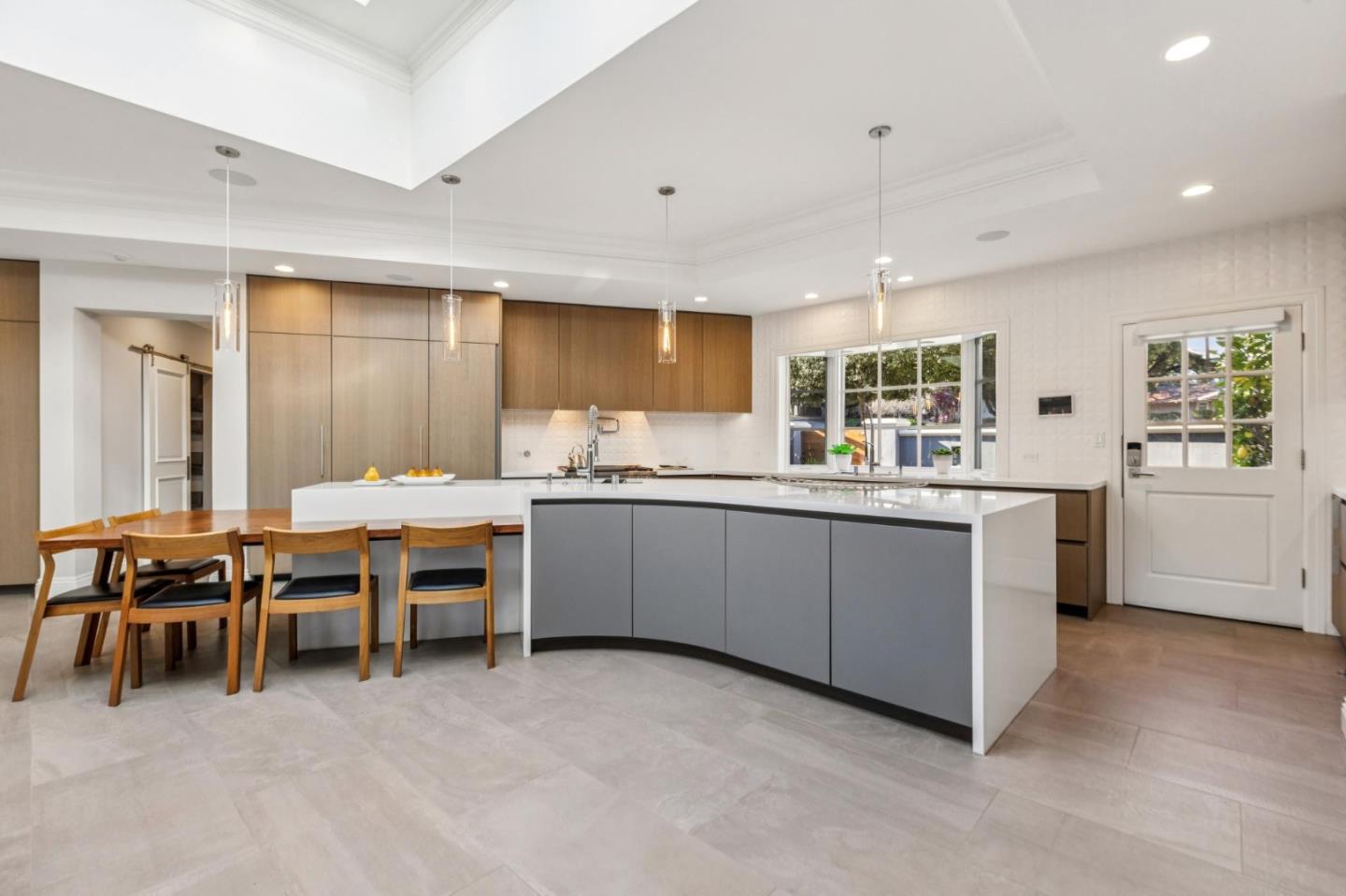 Detail Gallery Image 21 of 116 For 16140 Matilija Dr, Los Gatos,  CA 95030 - 6 Beds | 6/2 Baths