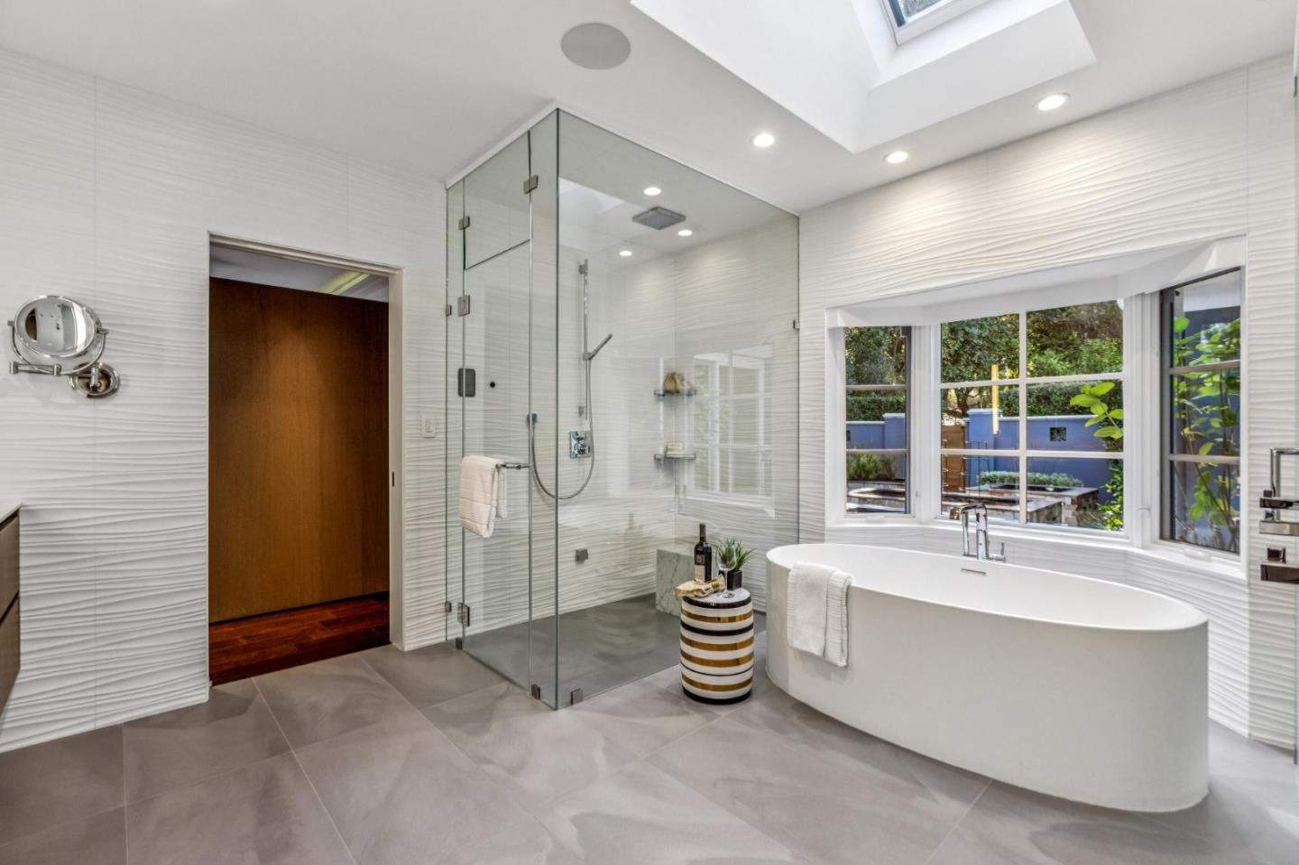 Detail Gallery Image 39 of 116 For 16140 Matilija Dr, Los Gatos,  CA 95030 - 6 Beds | 6/2 Baths