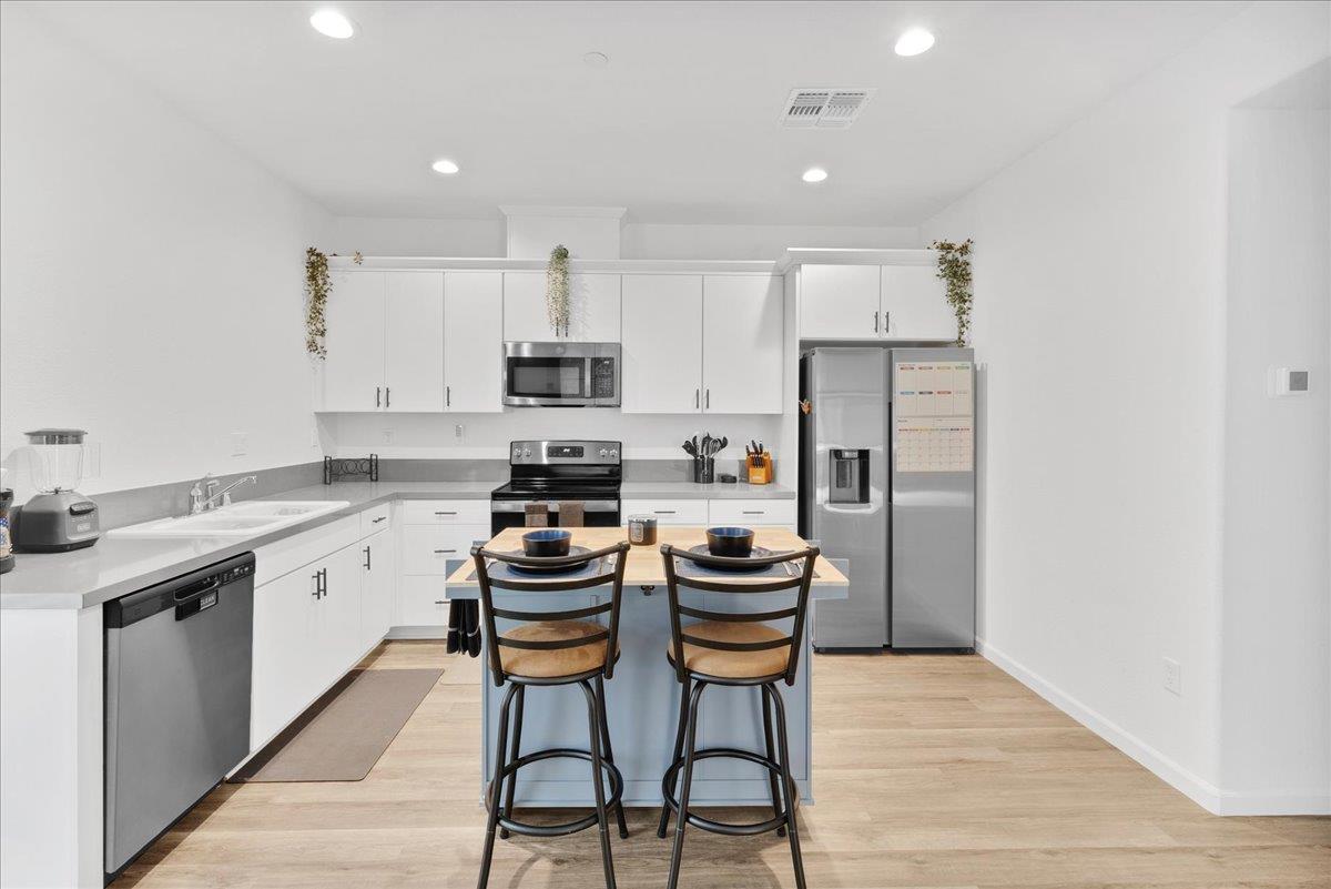 Detail Gallery Image 9 of 34 For 851 Mora Cir, Soledad,  CA 93960 - 1 Beds | 1 Baths