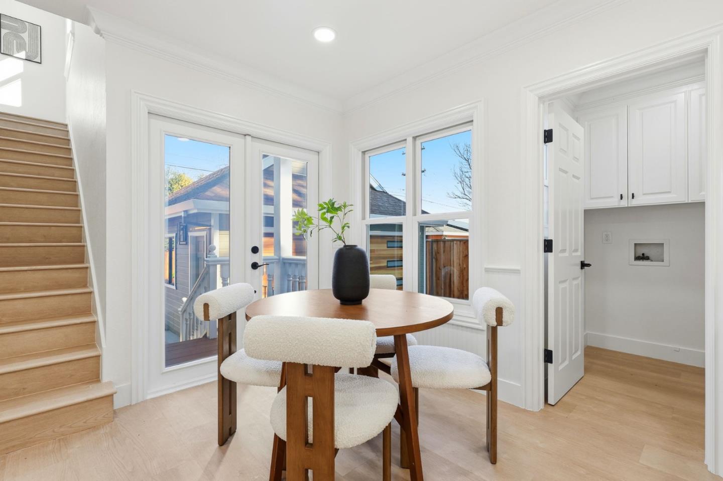 Detail Gallery Image 15 of 58 For 941 Walnut St, San Carlos,  CA 94070 - 3 Beds | 2/1 Baths