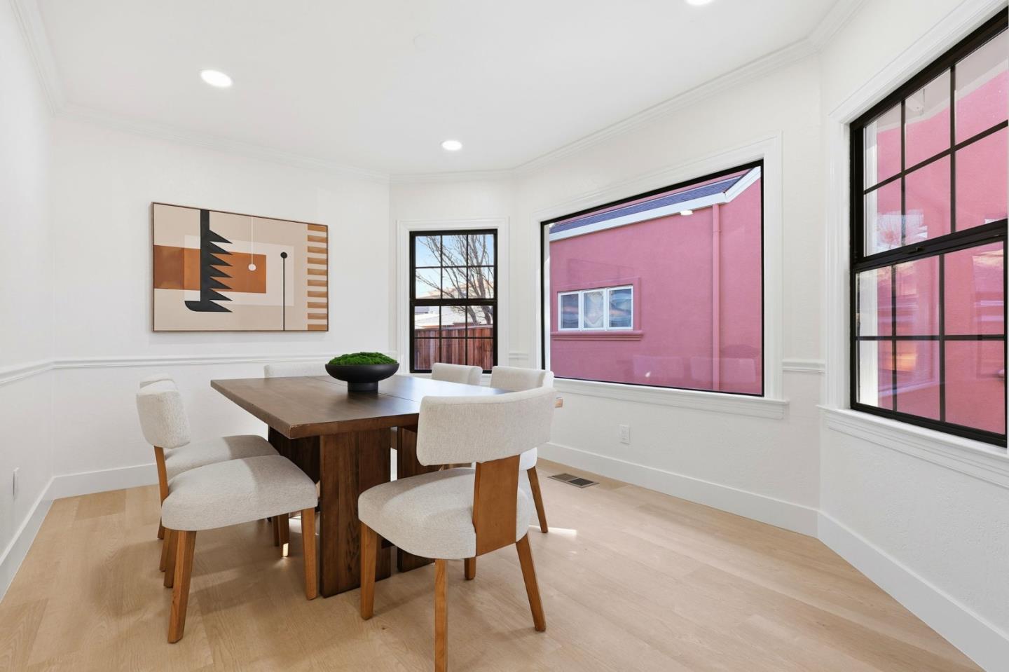 Detail Gallery Image 17 of 58 For 941 Walnut St, San Carlos,  CA 94070 - 3 Beds | 2/1 Baths