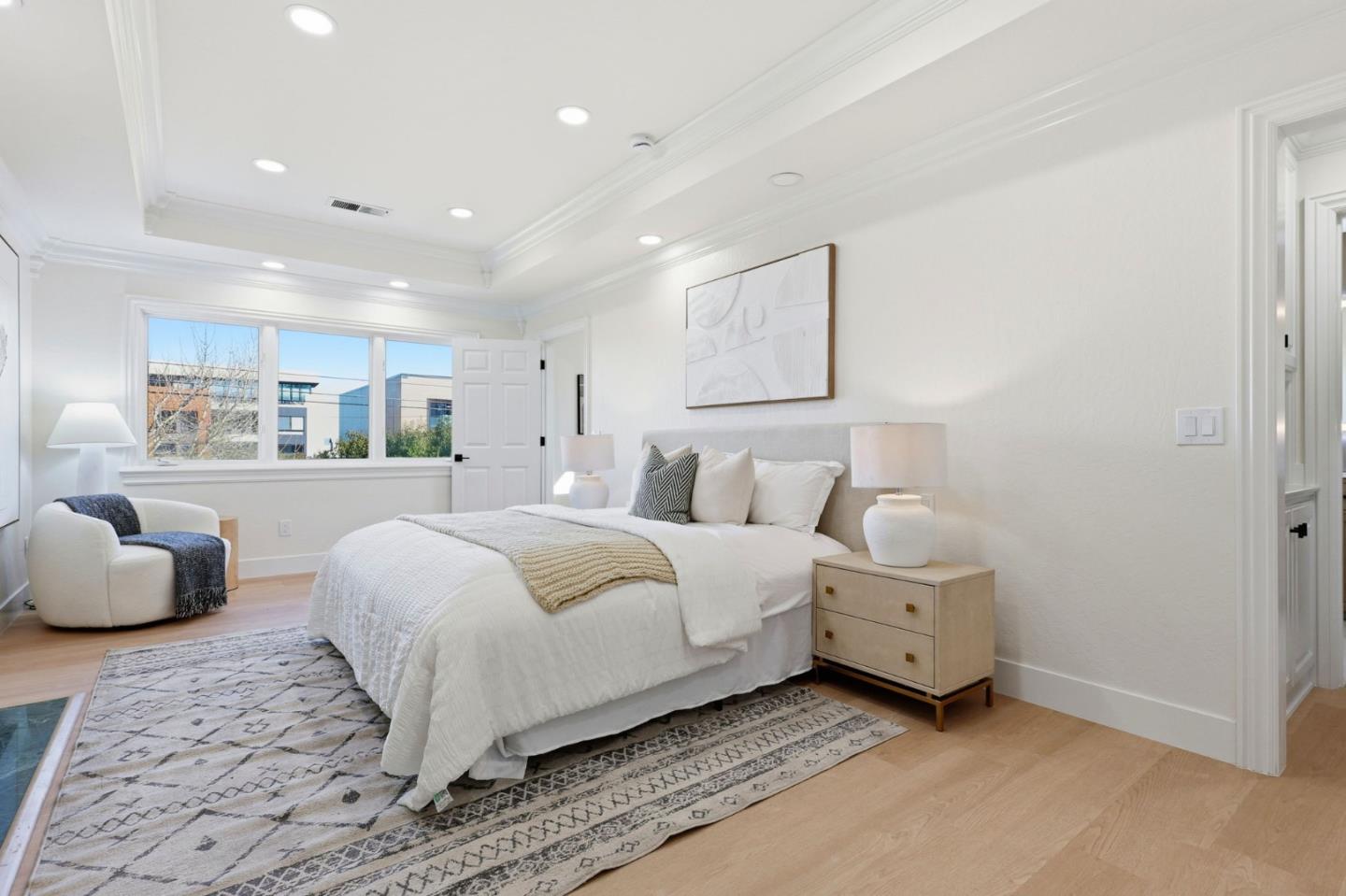 Detail Gallery Image 23 of 58 For 941 Walnut St, San Carlos,  CA 94070 - 3 Beds | 2/1 Baths