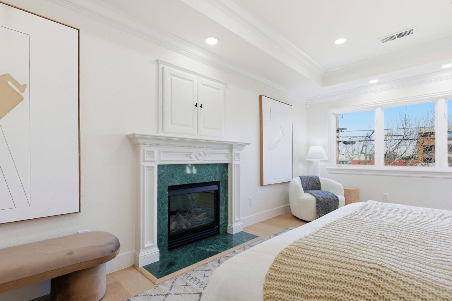 Detail Gallery Image 24 of 58 For 941 Walnut St, San Carlos,  CA 94070 - 3 Beds | 2/1 Baths