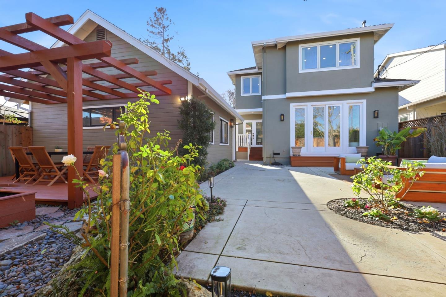 Detail Gallery Image 36 of 58 For 941 Walnut St, San Carlos,  CA 94070 - 3 Beds | 2/1 Baths