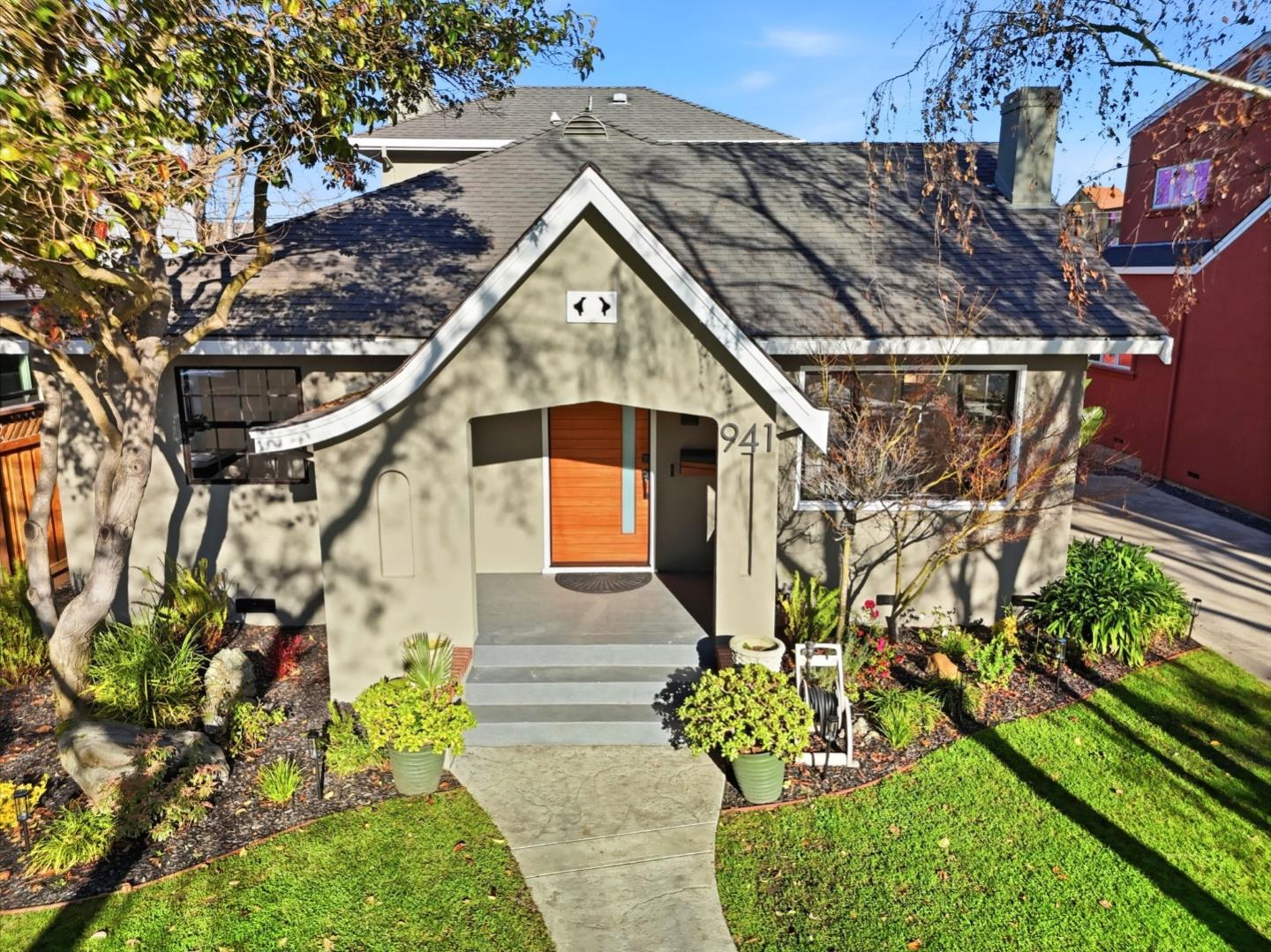 Detail Gallery Image 40 of 58 For 941 Walnut St, San Carlos,  CA 94070 - 3 Beds | 2/1 Baths