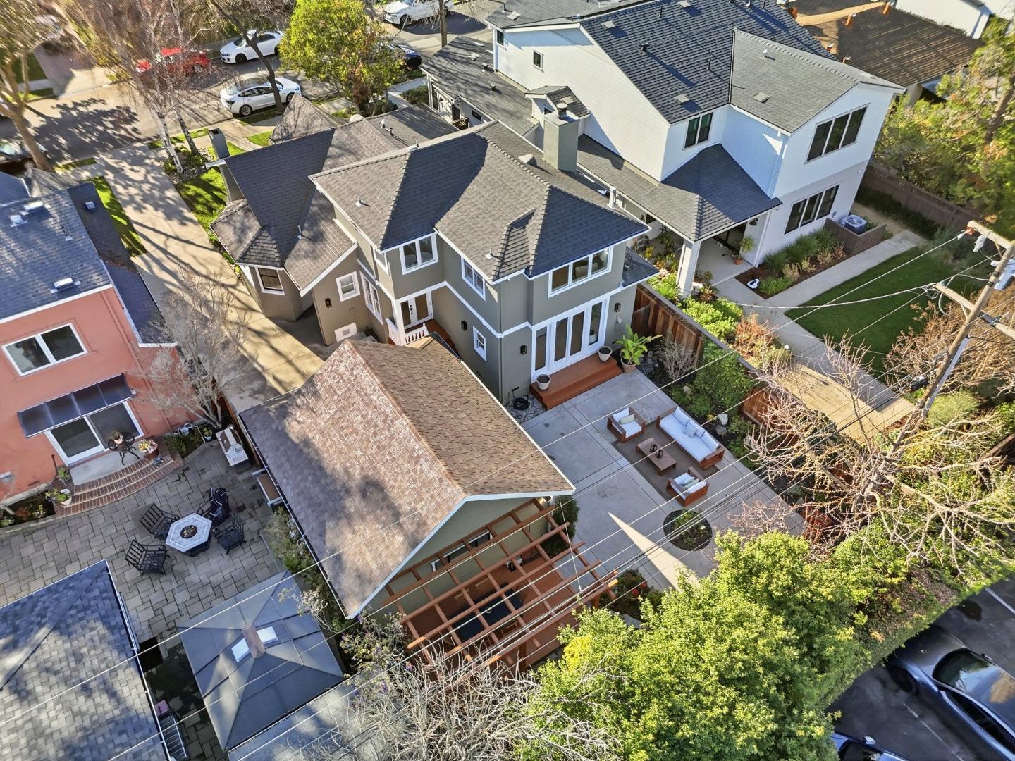 Detail Gallery Image 49 of 58 For 941 Walnut St, San Carlos,  CA 94070 - 3 Beds | 2/1 Baths