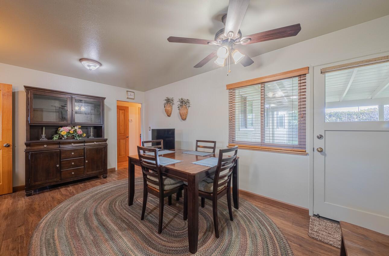 Detail Gallery Image 11 of 39 For 1231 Padre Dr, Salinas,  CA 93901 - 3 Beds | 2 Baths