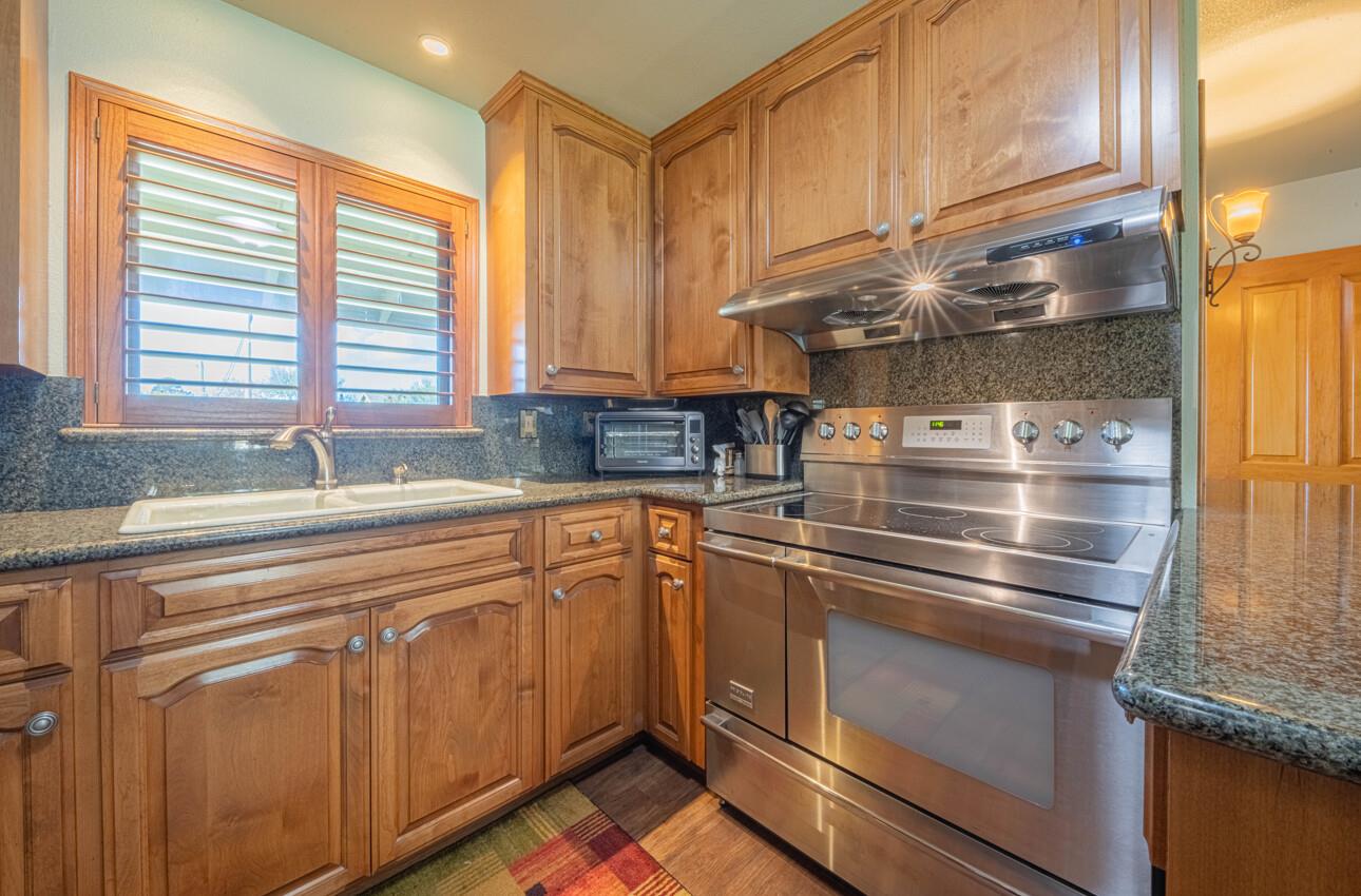 Detail Gallery Image 17 of 39 For 1231 Padre Dr, Salinas,  CA 93901 - 3 Beds | 2 Baths