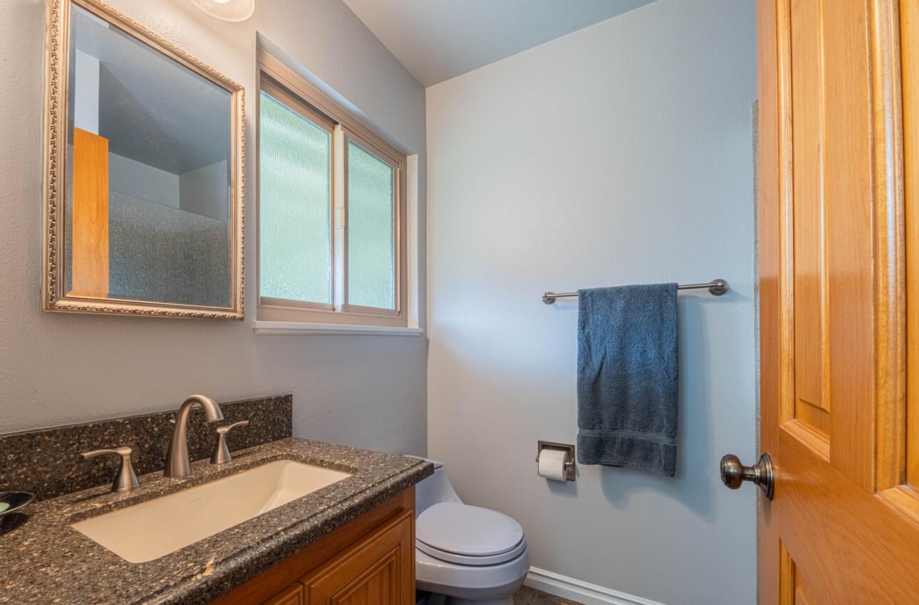 Detail Gallery Image 25 of 39 For 1231 Padre Dr, Salinas,  CA 93901 - 3 Beds | 2 Baths