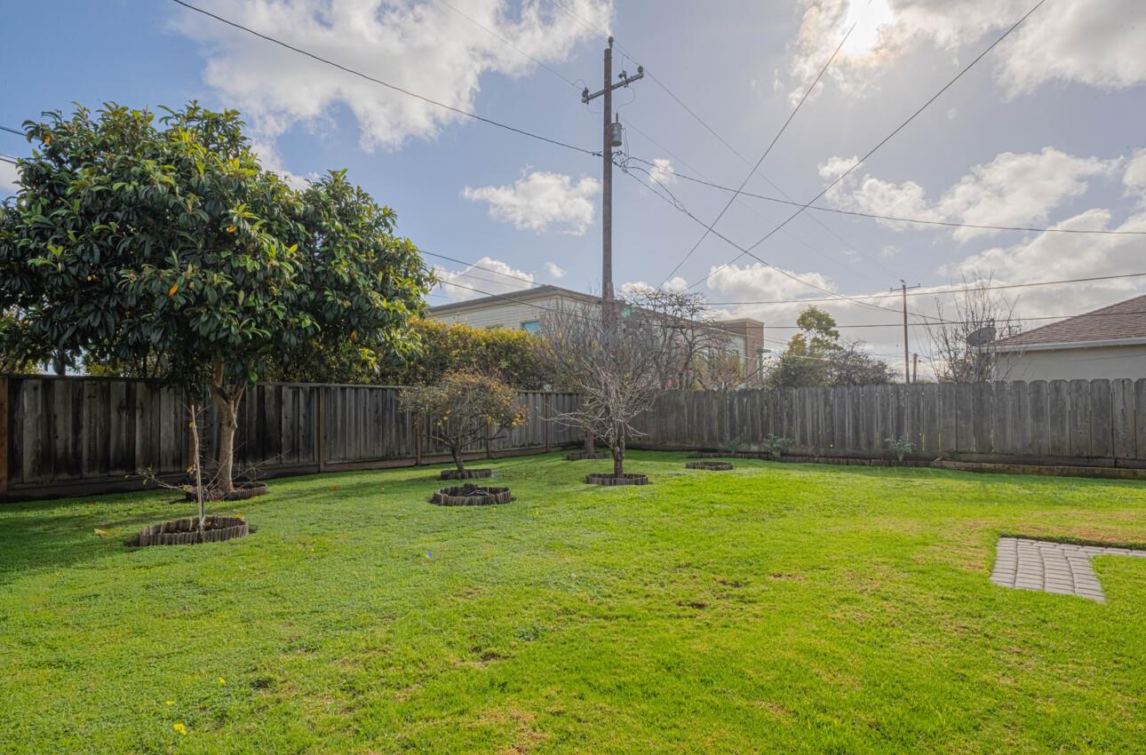 Detail Gallery Image 34 of 39 For 1231 Padre Dr, Salinas,  CA 93901 - 3 Beds | 2 Baths