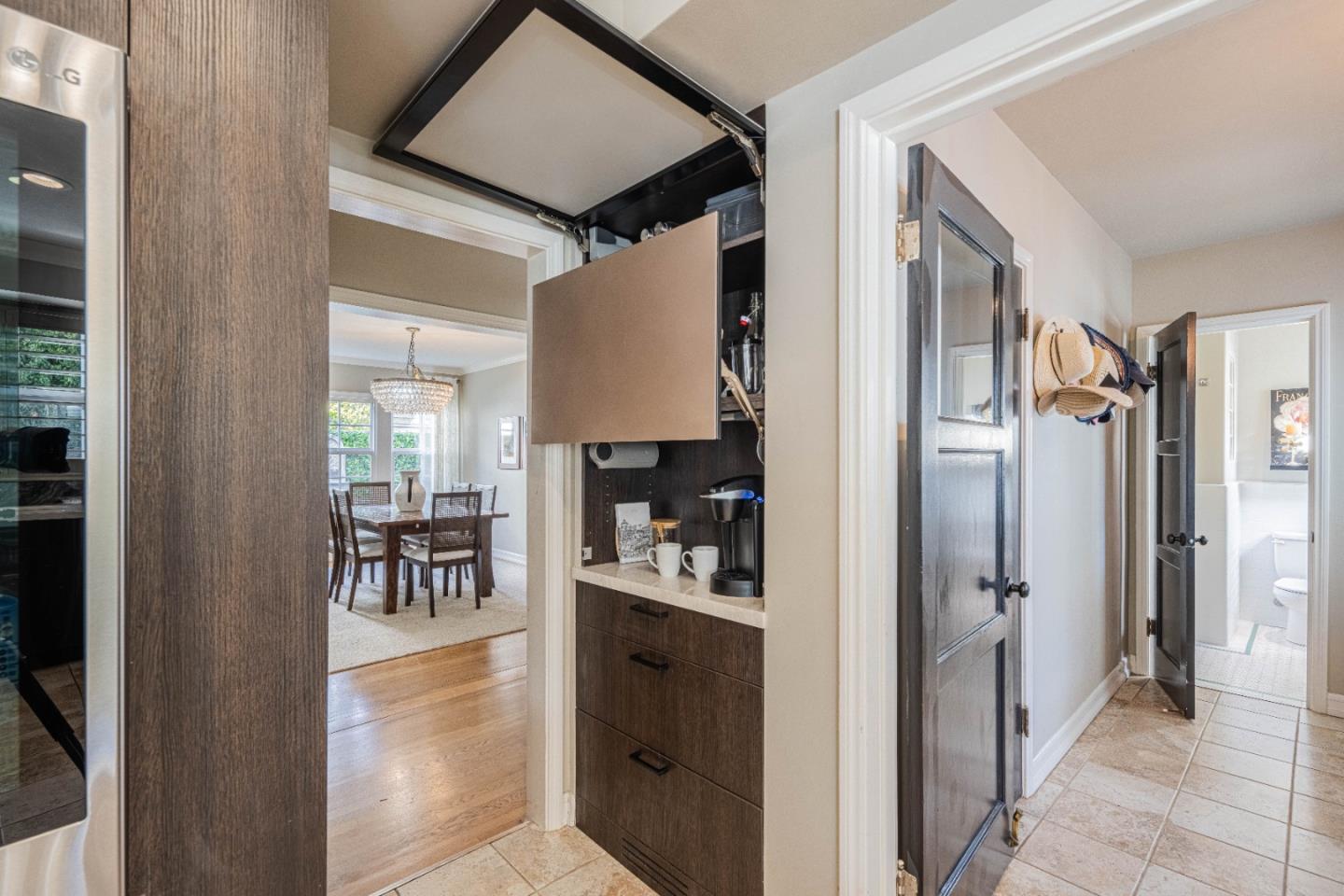 Detail Gallery Image 15 of 45 For 247 Oak St, Salinas,  CA 93901 - 4 Beds | 3 Baths