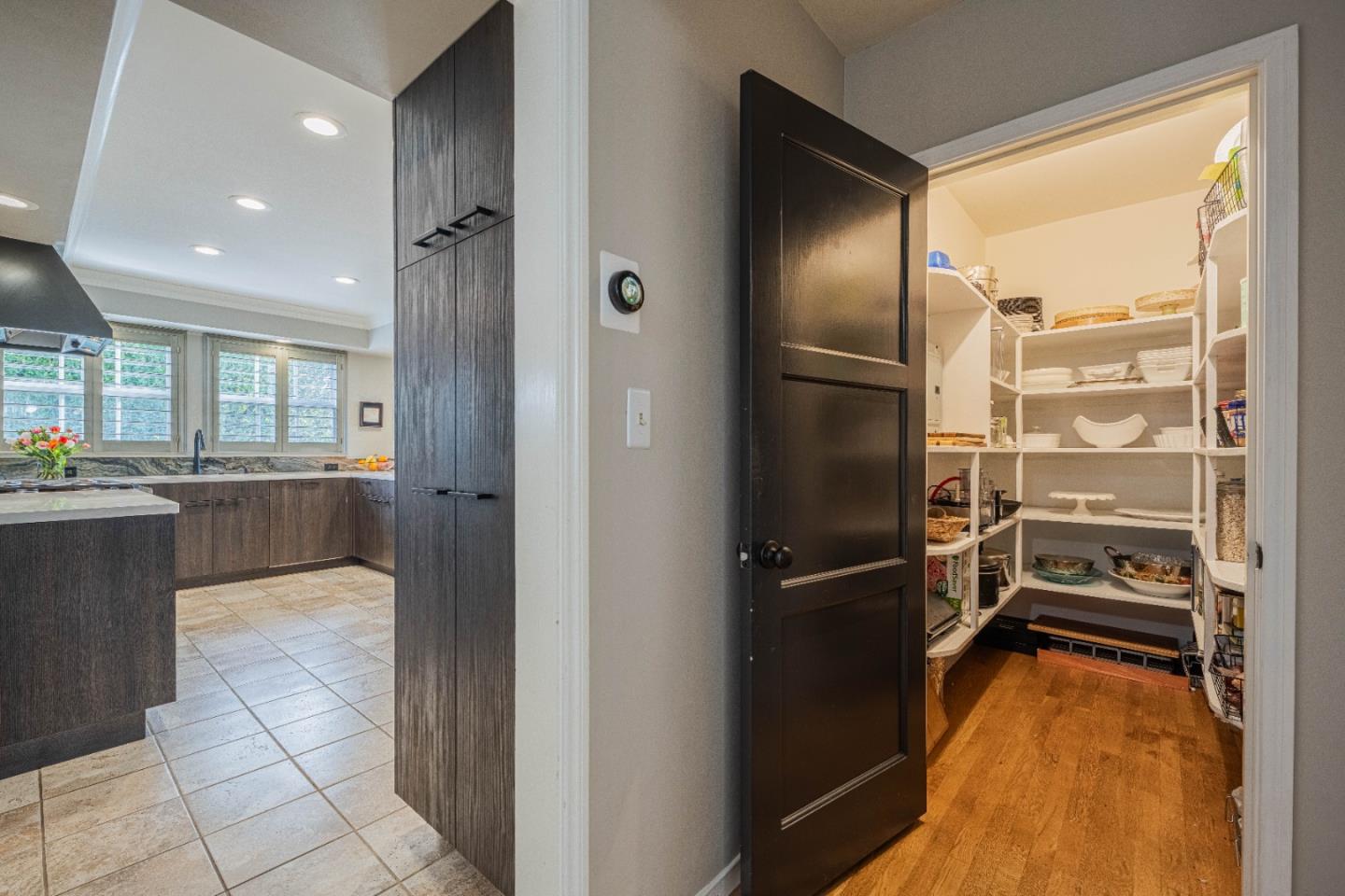 Detail Gallery Image 16 of 45 For 247 Oak St, Salinas,  CA 93901 - 4 Beds | 3 Baths