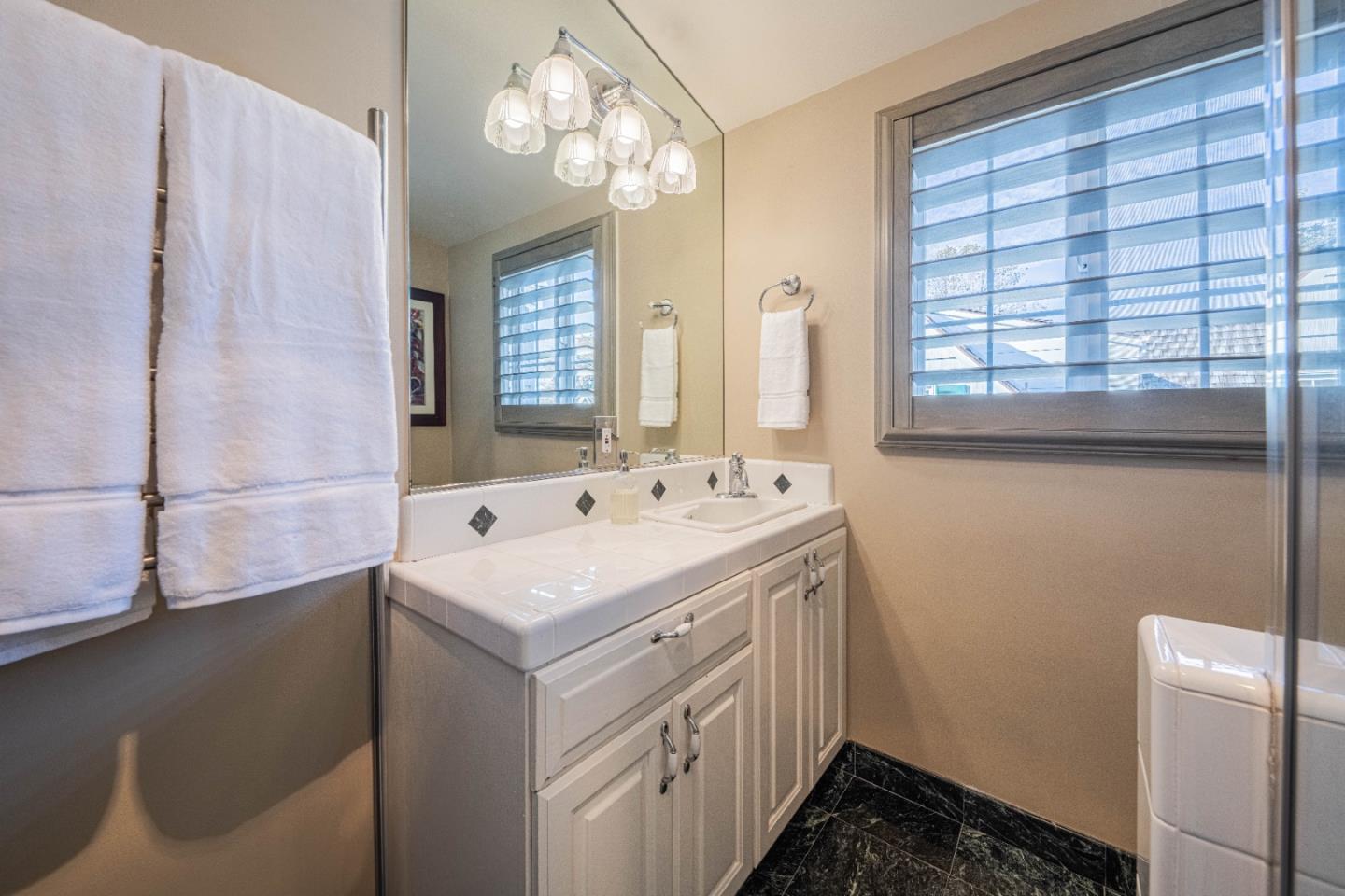 Detail Gallery Image 36 of 45 For 247 Oak St, Salinas,  CA 93901 - 4 Beds | 3 Baths