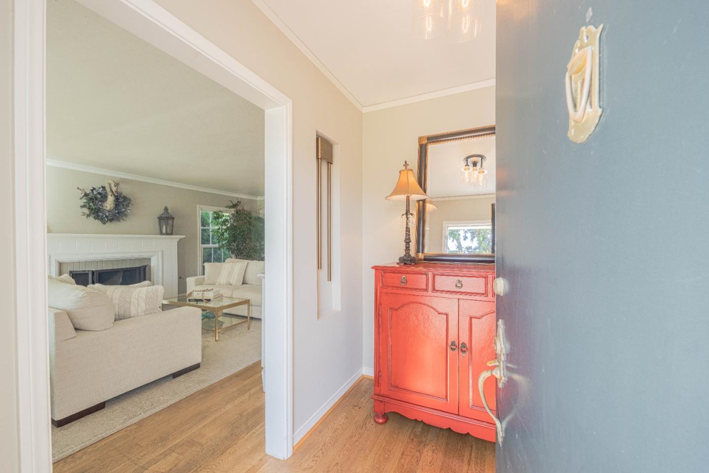 Detail Gallery Image 4 of 45 For 247 Oak St, Salinas,  CA 93901 - 4 Beds | 3 Baths