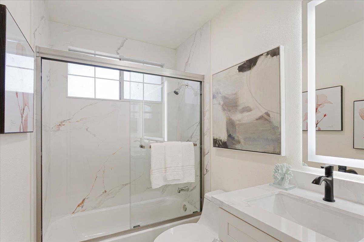 Detail Gallery Image 19 of 46 For 4173 El Camino Real #11,  Palo Alto,  CA 94306 - 2 Beds | 2/1 Baths