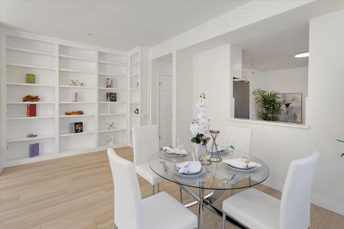 Detail Gallery Image 9 of 46 For 4173 El Camino Real #11,  Palo Alto,  CA 94306 - 2 Beds | 2/1 Baths