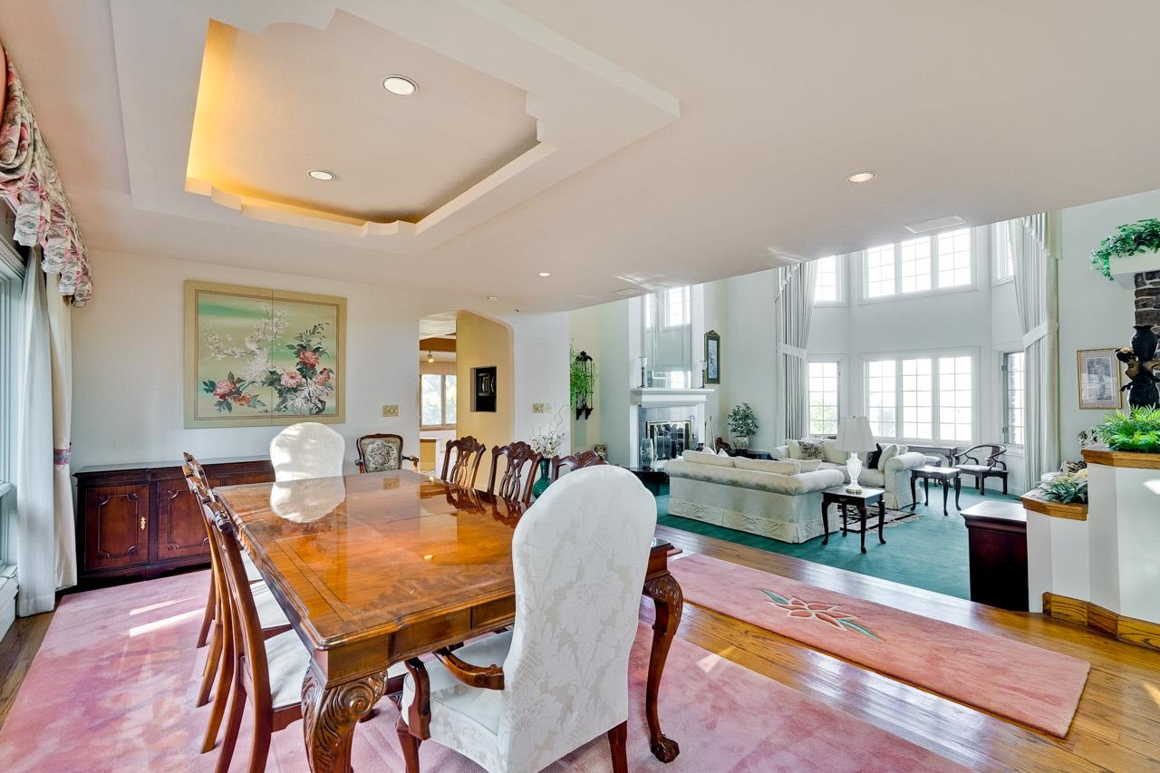 Detail Gallery Image 10 of 58 For 21697 Rainbow Dr, Cupertino,  CA 95014 - 4 Beds | 3/1 Baths