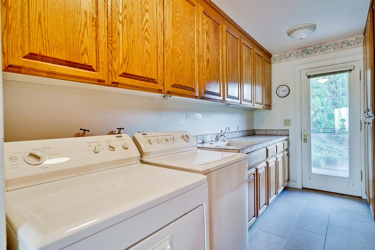 Detail Gallery Image 21 of 58 For 21697 Rainbow Dr, Cupertino,  CA 95014 - 4 Beds | 3/1 Baths