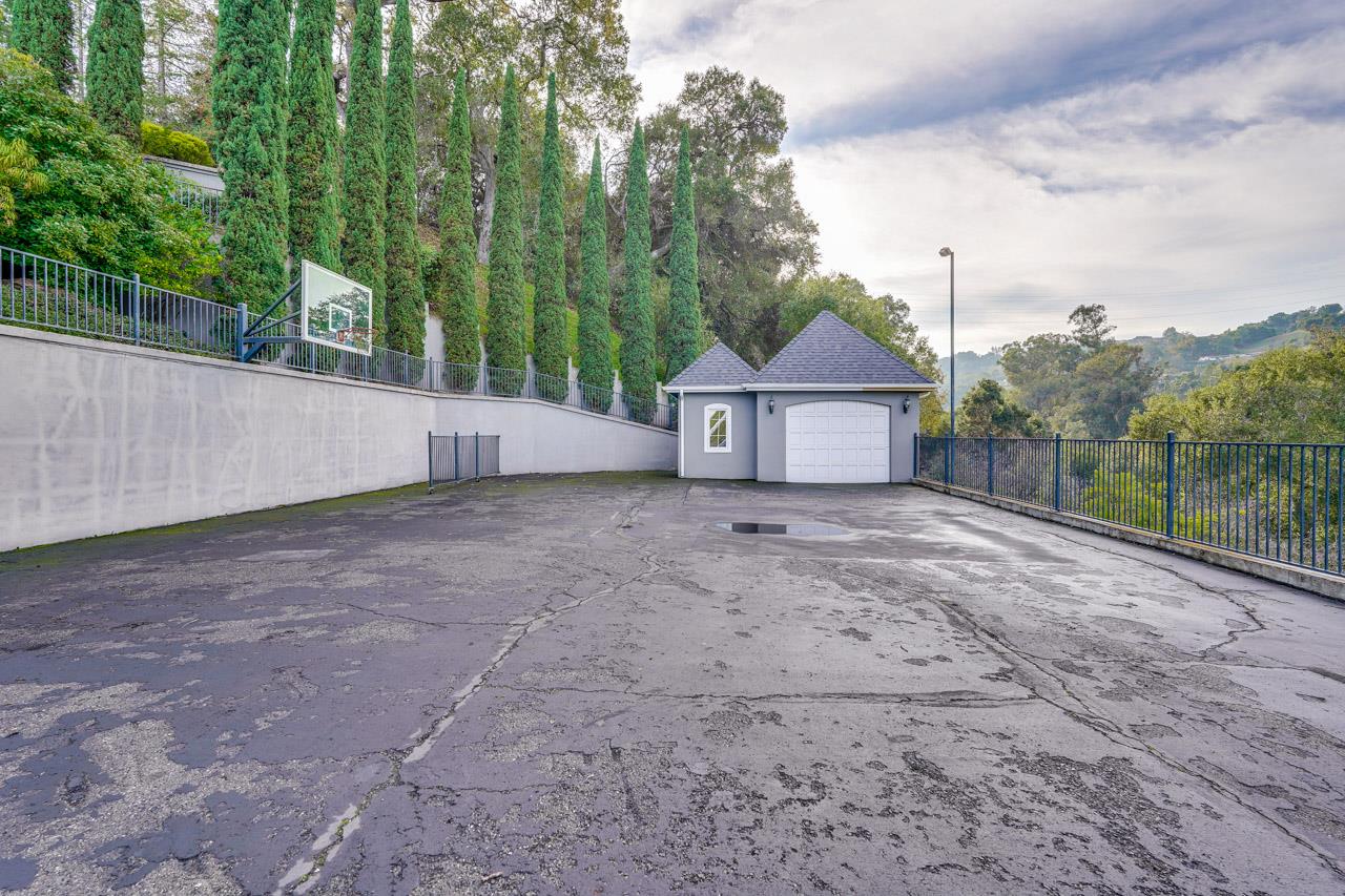 Detail Gallery Image 57 of 58 For 21697 Rainbow Dr, Cupertino,  CA 95014 - 4 Beds | 3/1 Baths