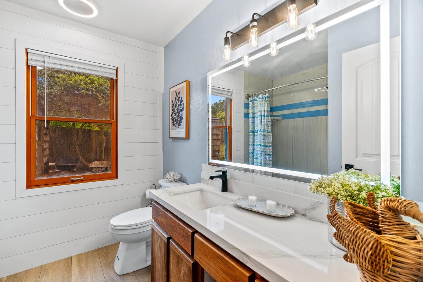 Detail Gallery Image 13 of 29 For 11 Yankee Point Dr, Carmel,  CA 93923 - 4 Beds | 2 Baths