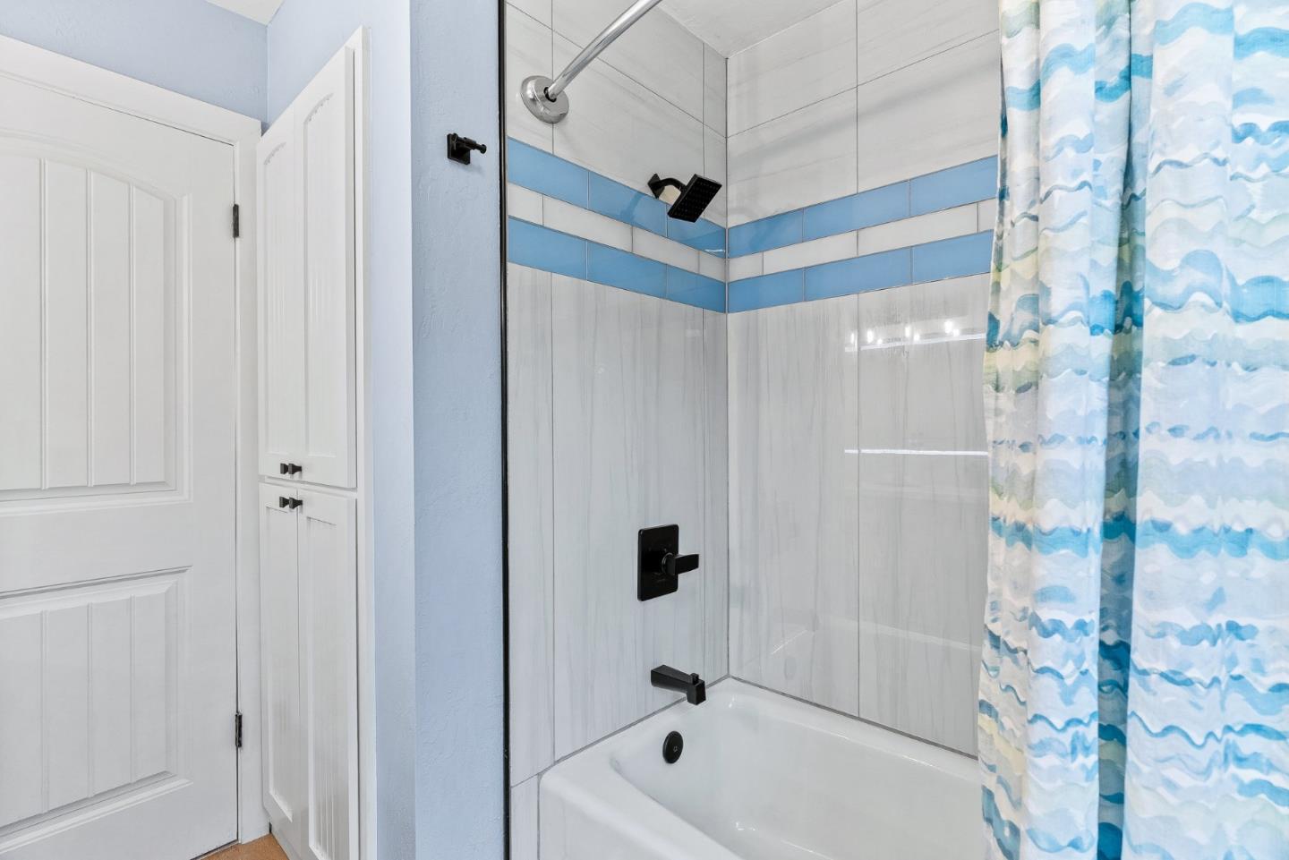 Detail Gallery Image 14 of 29 For 11 Yankee Point Dr, Carmel,  CA 93923 - 4 Beds | 2 Baths