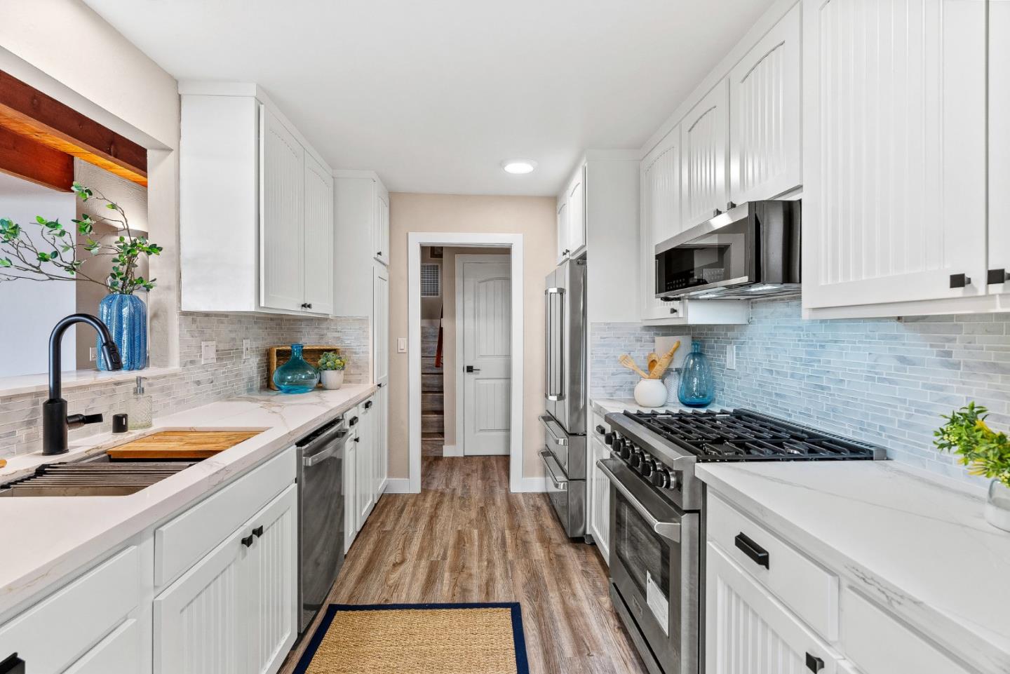 Detail Gallery Image 9 of 29 For 11 Yankee Point Dr, Carmel,  CA 93923 - 4 Beds | 2 Baths