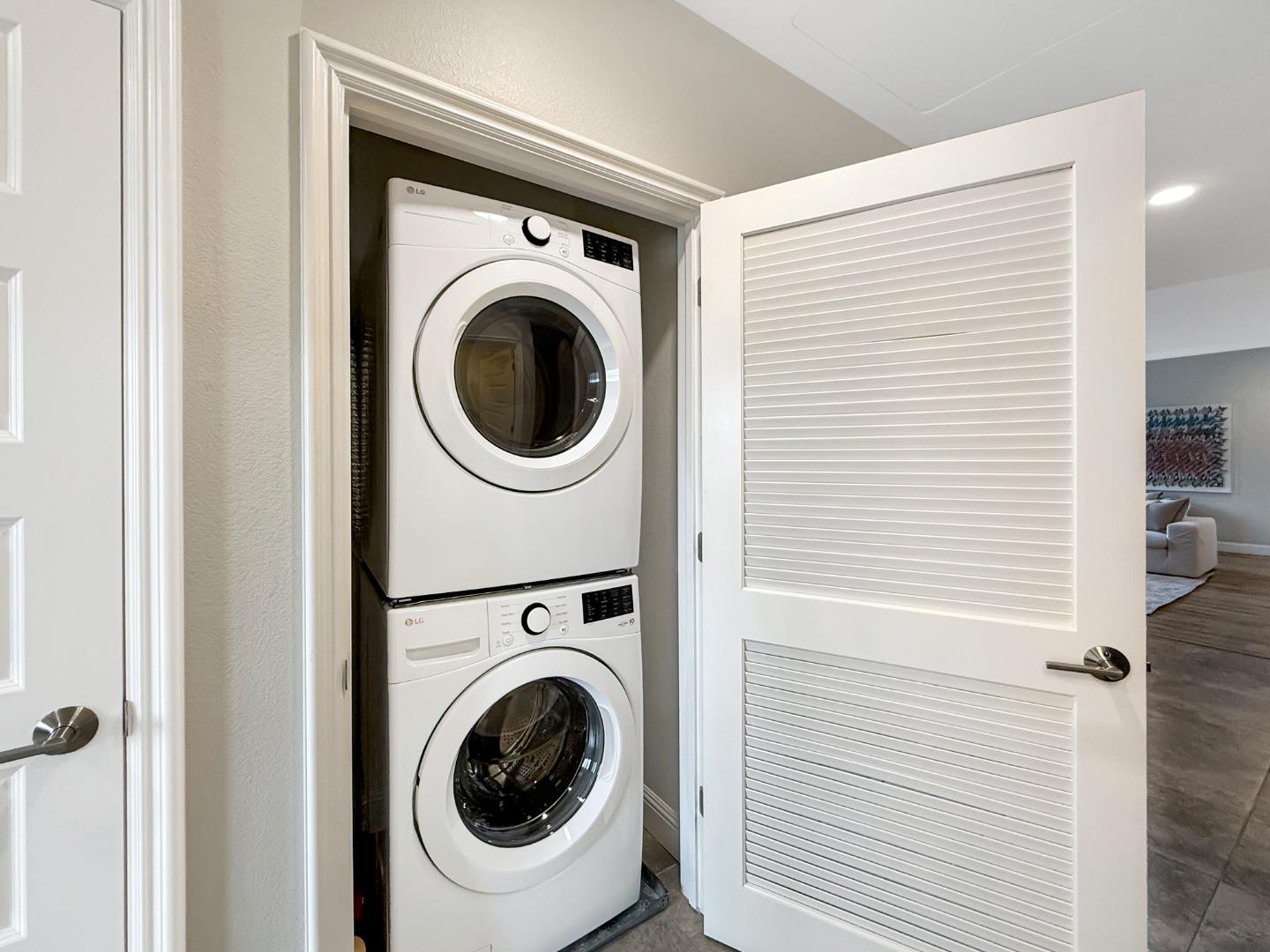 Detail Gallery Image 13 of 45 For 538 S Mathilda Ave #301,  Sunnyvale,  CA 94086 - 3 Beds | 2 Baths