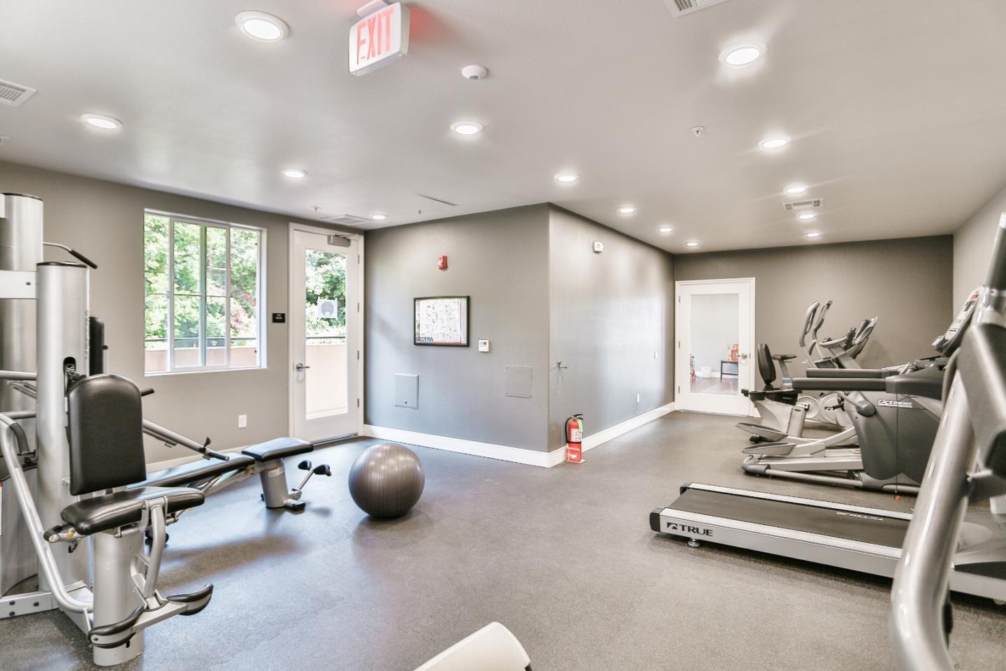 Detail Gallery Image 23 of 45 For 538 S Mathilda Ave #301,  Sunnyvale,  CA 94086 - 3 Beds | 2 Baths