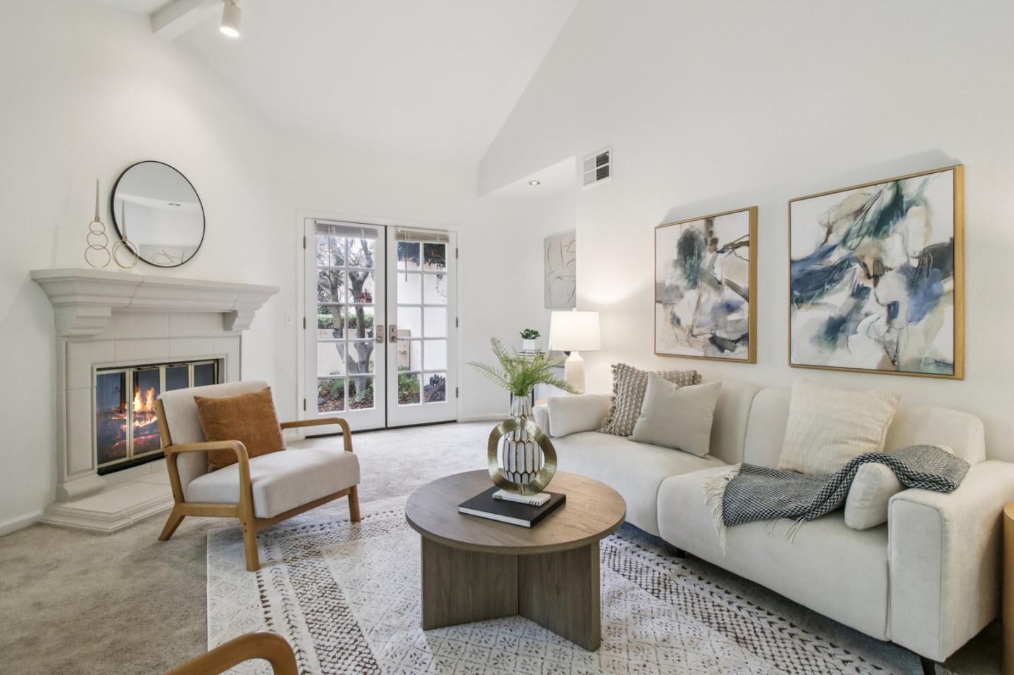 Detail Gallery Image 3 of 50 For 800 Rebecca Privada, Mountain View,  CA 94040 - 3 Beds | 2/1 Baths